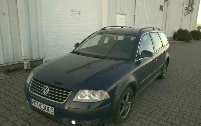 volkswagen passat Volkswagen Passat cena 8200 przebieg: 333000, rok produkcji 2004 z Poznań
